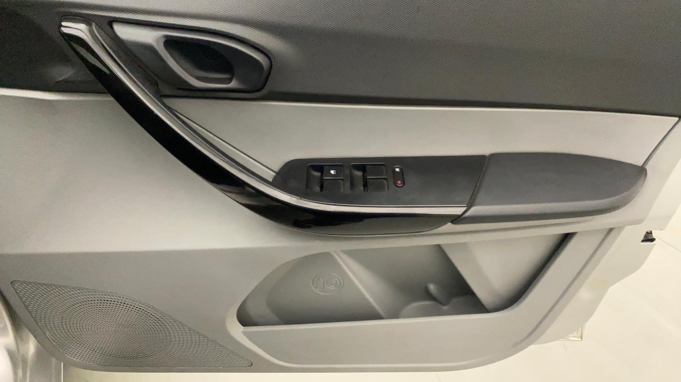 2020 Tata Tiago XT PETROL, Petrol, Manual, 51,254 km, Driver Side Door Panels Control