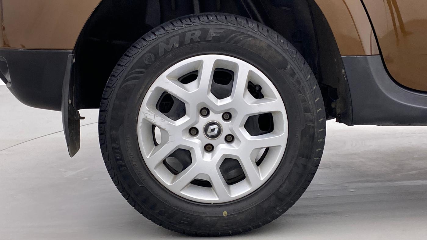 2018 Renault Duster 85 PS RXE, Diesel, Manual, 28,510 km, Right Rear Wheel