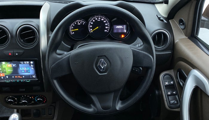 2018 Renault Duster 85 PS RXE, Diesel, Manual, 28,510 km, Steering Wheel Close Up