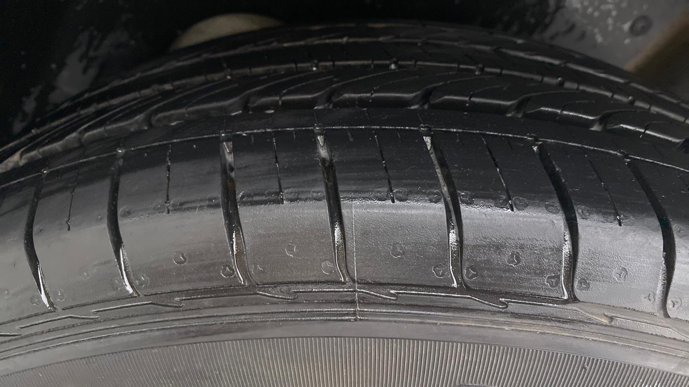 2020 MG HECTOR SHARP DCT PETROL, Petrol, Automatic, 10,659 km, Left Rear Tyre Tread