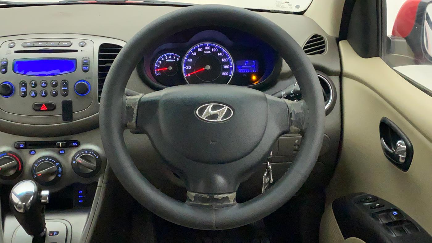 2011 Hyundai i10 SPORTZ 1.2 AT, Petrol, Automatic, 65,895 km, Steering Wheel Close Up