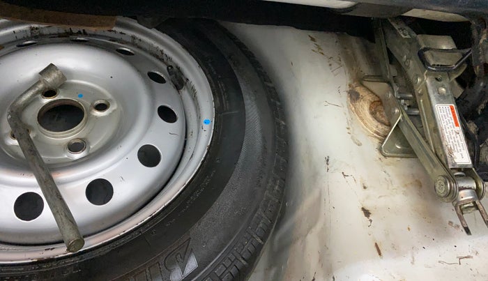2021 Maruti Swift Dzire TOUR S-CNG (O), CNG, Manual, 85,564 km, Dicky (Boot door) - Tool missing
