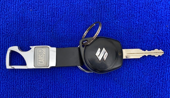 2021 Maruti Swift Dzire TOUR S-CNG (O), CNG, Manual, 85,564 km, Key Close Up