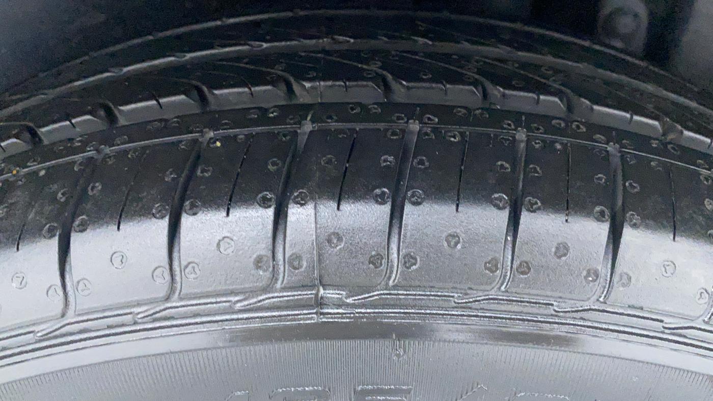 2016 Maruti Ertiga VDI SHVS, Diesel, Manual, 35,422 km, Left Rear Tyre Tread