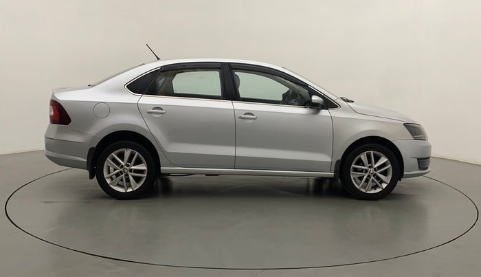 2017 Skoda Rapid STYLE 1.6 MPI AT, Petrol, Automatic, 84,995 km, Right Side