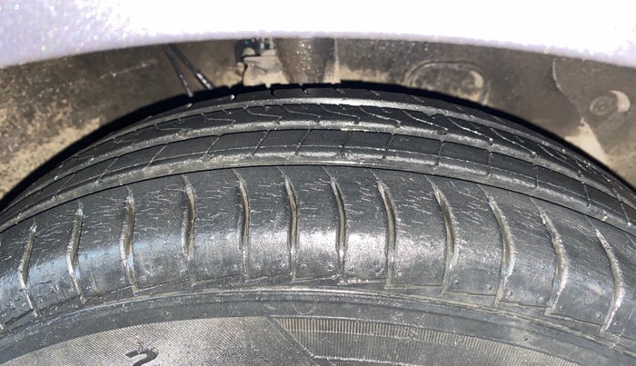 2019 Hyundai NEW SANTRO MAGNA AMT, Petrol, Automatic, 16,359 km, Right Front Tyre Tread