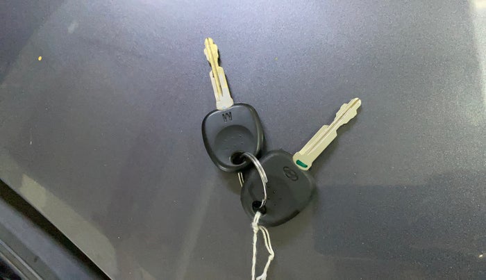 2019 Hyundai NEW SANTRO MAGNA AMT, Petrol, Automatic, 16,359 km, Key Close Up