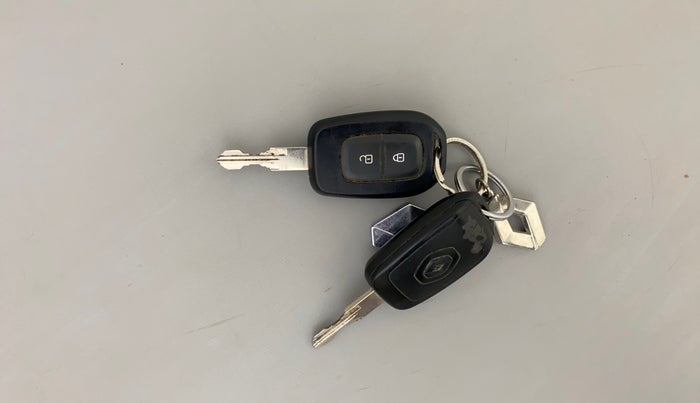 2016 Renault Duster 110 PS RXL 4X2 AMT, Diesel, Automatic, 66,022 km, Key Close Up