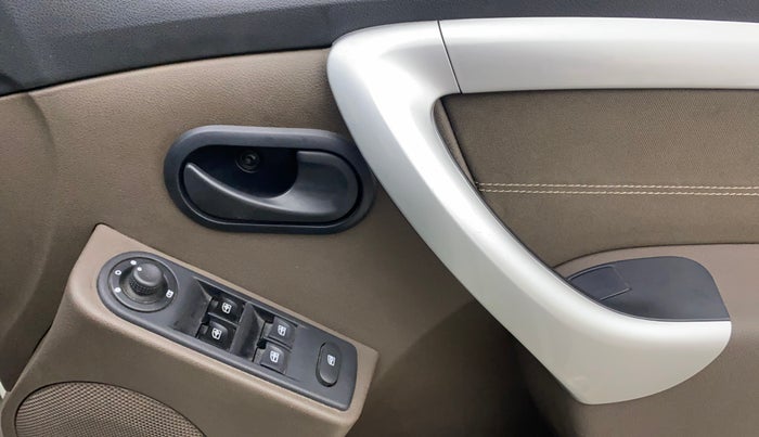 2016 Renault Duster 110 PS RXL 4X2 AMT, Diesel, Automatic, 66,022 km, Driver Side Door Panels Control