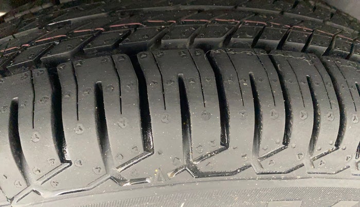 2018 Maruti Swift VXI, Petrol, Manual, 53,948 km, Right Rear Tyre Tread