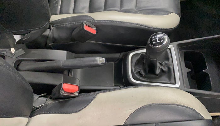 2018 Maruti Swift VXI, Petrol, Manual, 53,948 km, Gear Lever