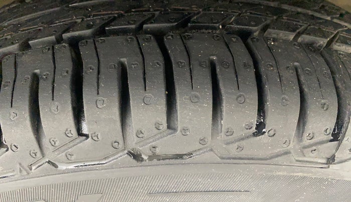 2018 Maruti Swift VXI, Petrol, Manual, 53,948 km, Right Front Tyre Tread