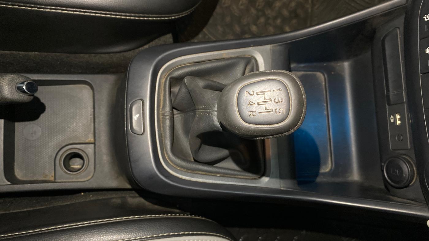 2023 Tata ALTROZ XE PLUS PETROL, Petrol, Manual, 5,171 km, Gear Lever