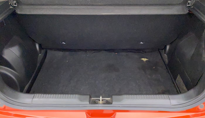 2018 Maruti Swift VDI, Diesel, Manual, 74,585 km, Boot Inside View