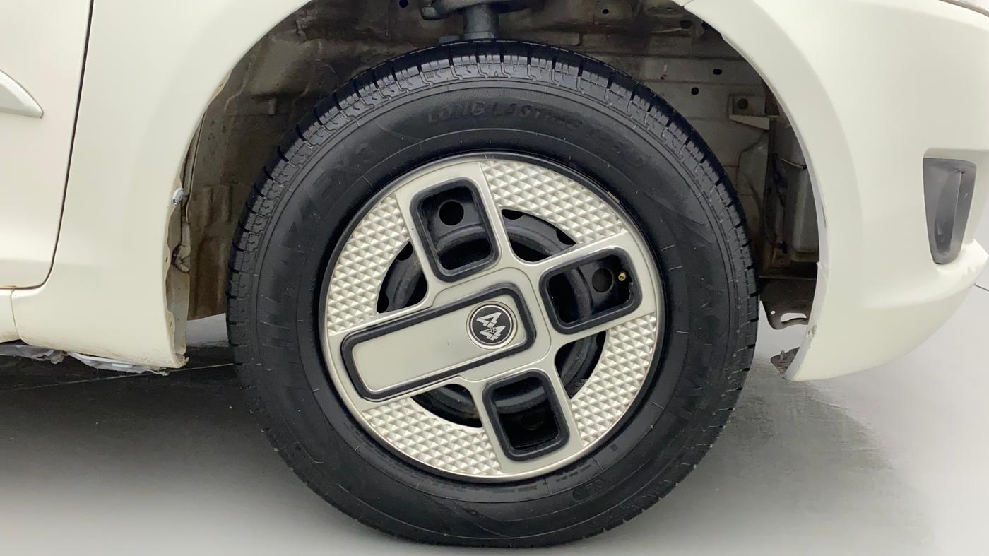 2012 Maruti Swift VDI, Diesel, Manual, 70,797 km, Right Front Wheel