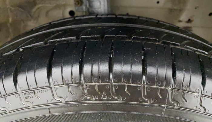 2012 Maruti Swift VDI, Diesel, Manual, 70,797 km, Right Front Tyre Tread