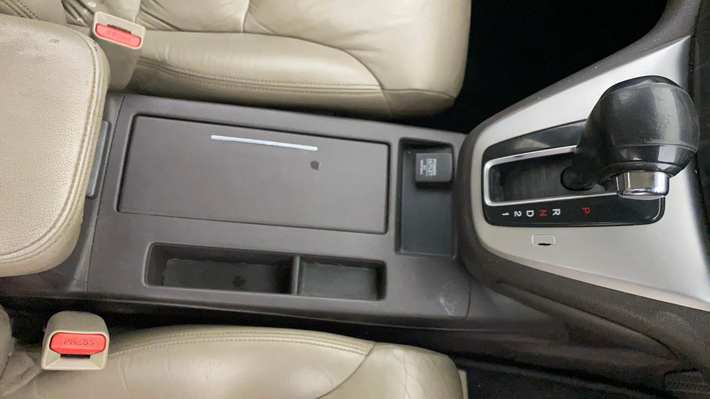 2014 Honda CRV 2.0L I-VTEC 2WD AT, Petrol, Automatic, 98,275 km, Gear Lever