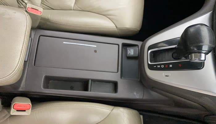 2014 Honda CRV 2.0L I-VTEC 2WD AT, Petrol, Automatic, 98,275 km, Gear Lever