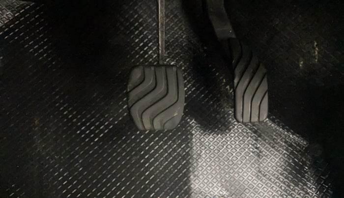 2019 Renault Kwid CLIMBER 1.0 AMT, Petrol, Automatic, 43,137 km, Pedals