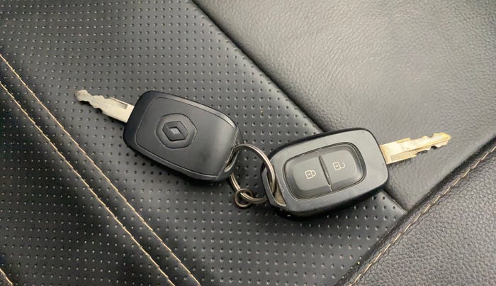 2019 Renault Kwid CLIMBER 1.0 AMT, Petrol, Automatic, 43,137 km, Key Close Up