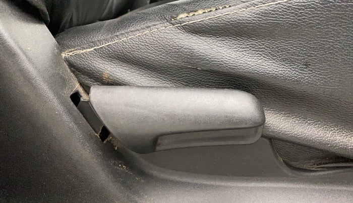 2019 Maruti Vitara Brezza VDI, Diesel, Manual, 68,698 km, Driver Side Adjustment Panel