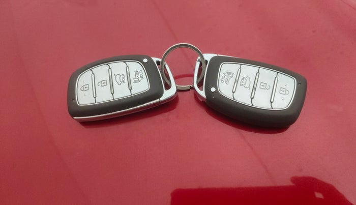 2021 Hyundai NEW I20 ASTA (O) 1.0 TURBO GDI DCT, Petrol, Automatic, 28,113 km, Key Close Up