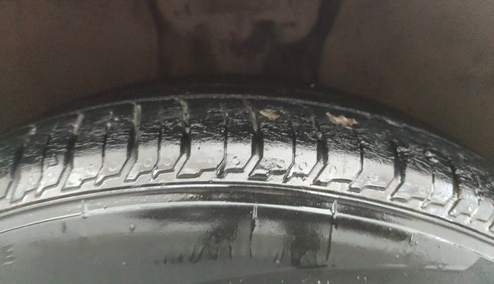 2021 Hyundai NEW I20 ASTA (O) 1.0 TURBO GDI DCT, Petrol, Automatic, 28,113 km, Right Front Tyre Tread