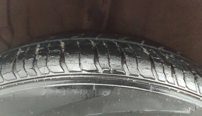 2021 Hyundai NEW I20 ASTA (O) 1.0 TURBO GDI DCT, Petrol, Automatic, 28,113 km, Right Rear Tyre Tread