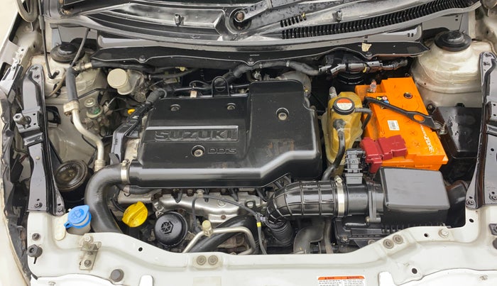 2013 Maruti Swift VDI, Diesel, Manual, 76,271 km, Engine View