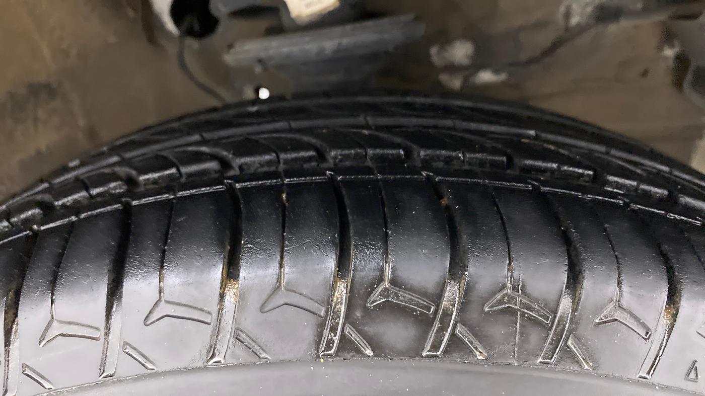 2021 Maruti S PRESSO VXI AMT, Petrol, Automatic, 56,511 km, Right Front Tyre Tread