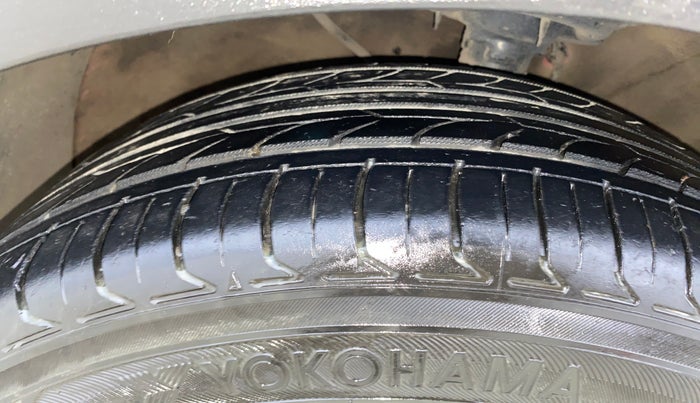 2017 Hyundai Creta SX PLUS AT 1.6 PETROL, Petrol, Automatic, 76,361 km, Right Front Tyre Tread