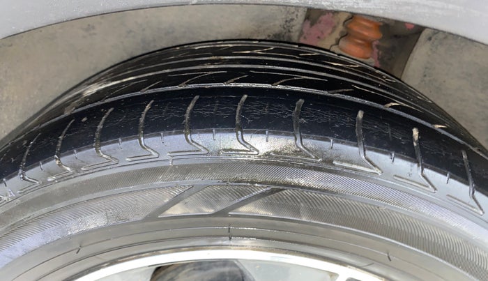 2017 Hyundai Creta SX PLUS AT 1.6 PETROL, Petrol, Automatic, 76,361 km, Left Rear Tyre Tread