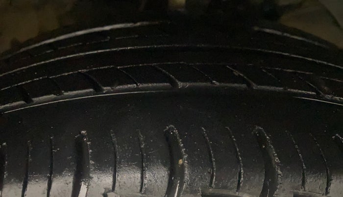 2019 Maruti Baleno DELTA PETROL 1.2, Petrol, Manual, 56,710 km, Right Front Tyre Tread