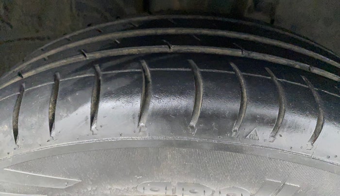 2020 Renault Kwid RXL, Petrol, Manual, 71,641 km, Right Front Tyre Tread