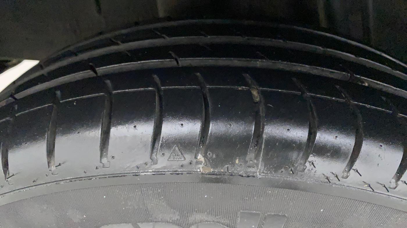 2020 Renault Kwid RXL, Petrol, Manual, 71,641 km, Right Rear Tyre Tread
