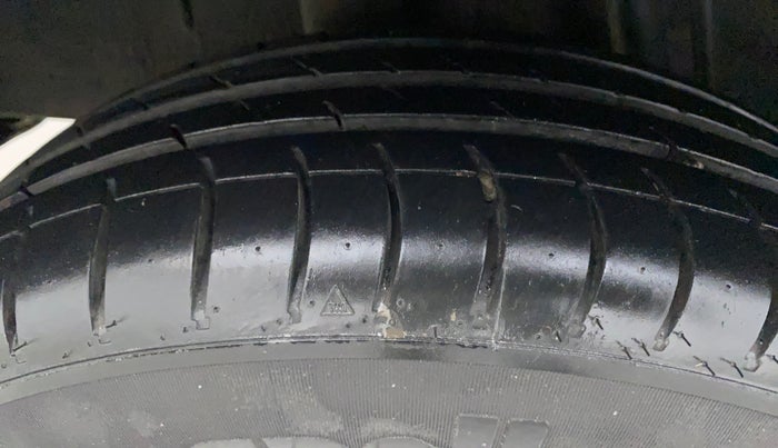 2020 Renault Kwid RXL, Petrol, Manual, 71,641 km, Right Rear Tyre Tread