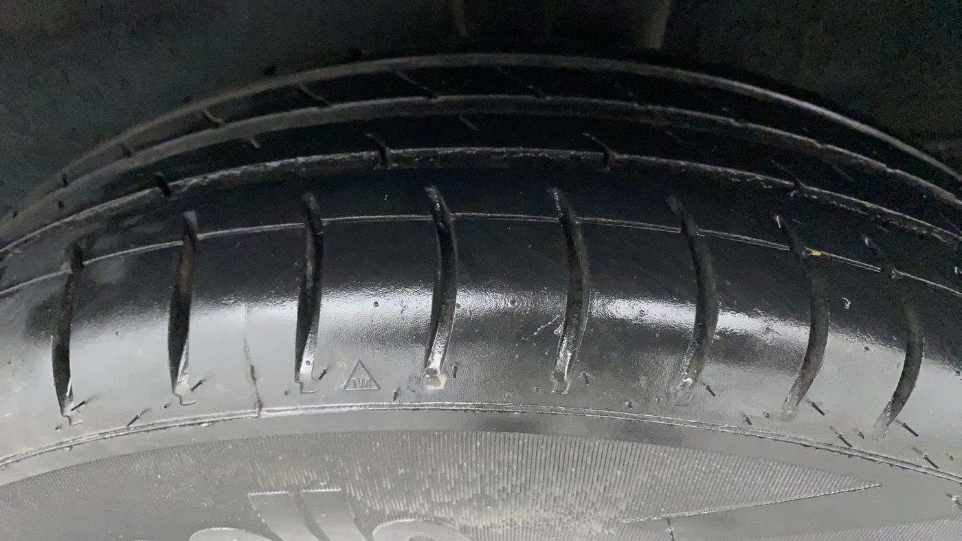 2020 Renault Kwid RXL, Petrol, Manual, 71,641 km, Left Rear Tyre Tread