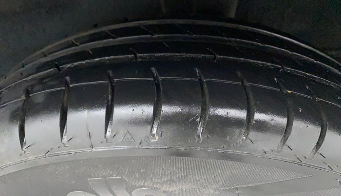 2020 Renault Kwid RXL, Petrol, Manual, 71,641 km, Left Rear Tyre Tread