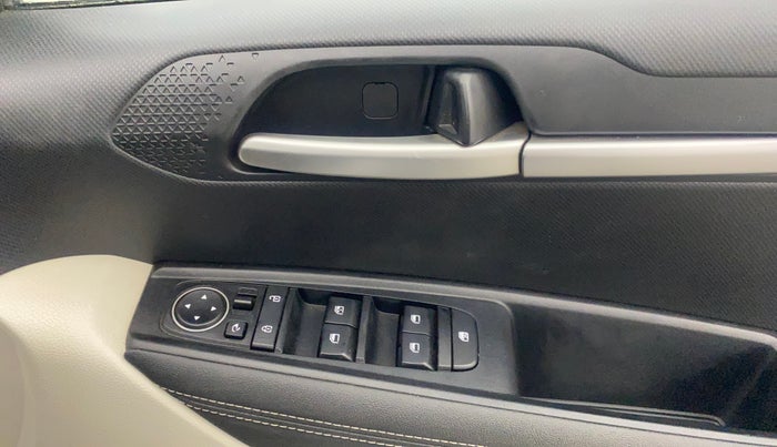 2022 KIA SONET HTX 1.0 IMT, Petrol, Manual, 41,709 km, Driver Side Door Panels Control