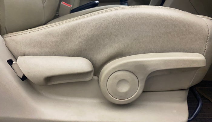 2018 Maruti Ciaz ALPHA 1.5 SHVS PETROL, Petrol, Manual, 53,489 km, Driver Side Adjustment Panel