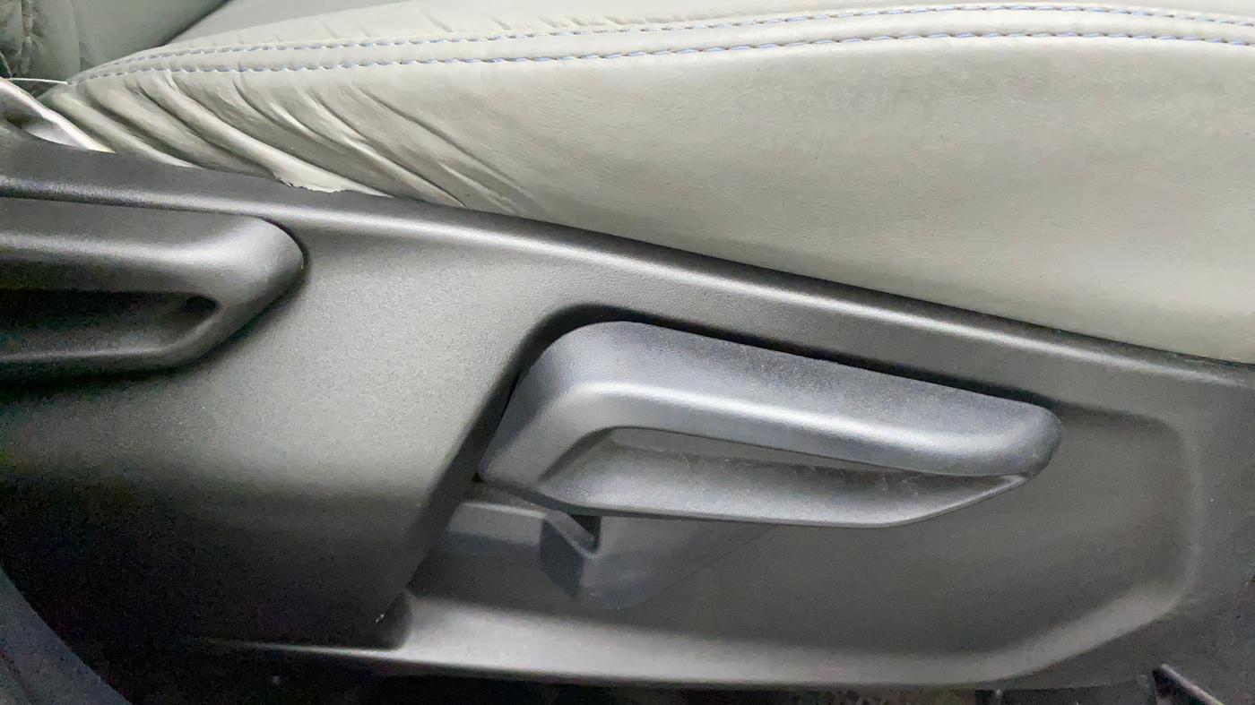 2021 Tata Tiago XZ PLUS PETROL, Petrol, Manual, 14,009 km, Driver Side Adjustment Panel
