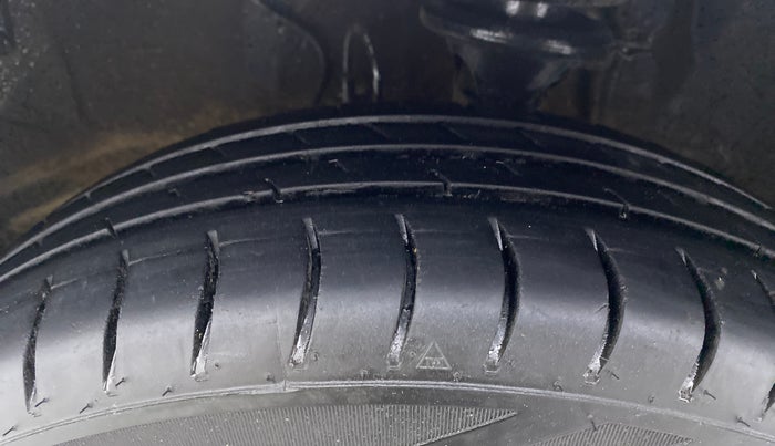 2021 Maruti Alto LXI, Petrol, Manual, 36,856 km, Left Front Tyre Tread