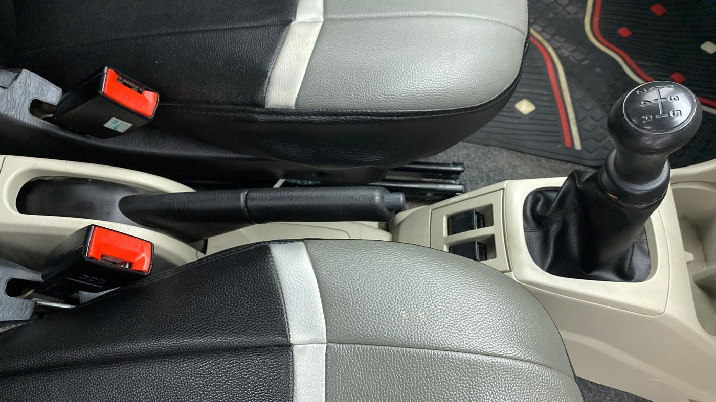 2021 Maruti Alto LXI, Petrol, Manual, 36,856 km, Gear Lever