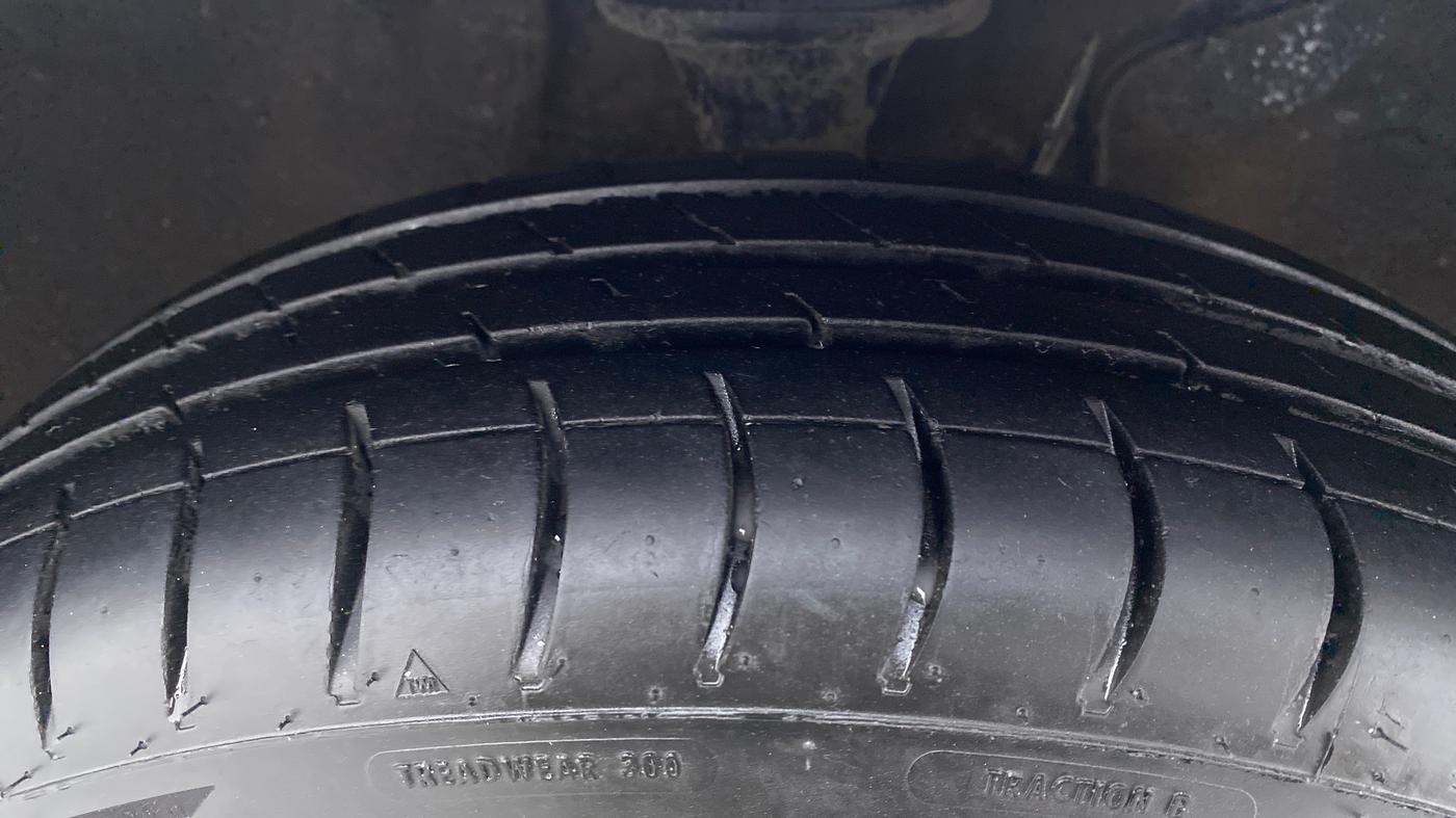 2021 Maruti Alto LXI, Petrol, Manual, 36,856 km, Right Front Tyre Tread