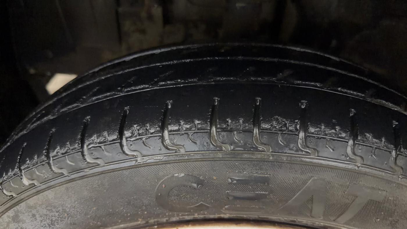 2016 Renault Kwid RXT 0.8, Petrol, Manual, 38,065 km, Left Front Tyre Tread