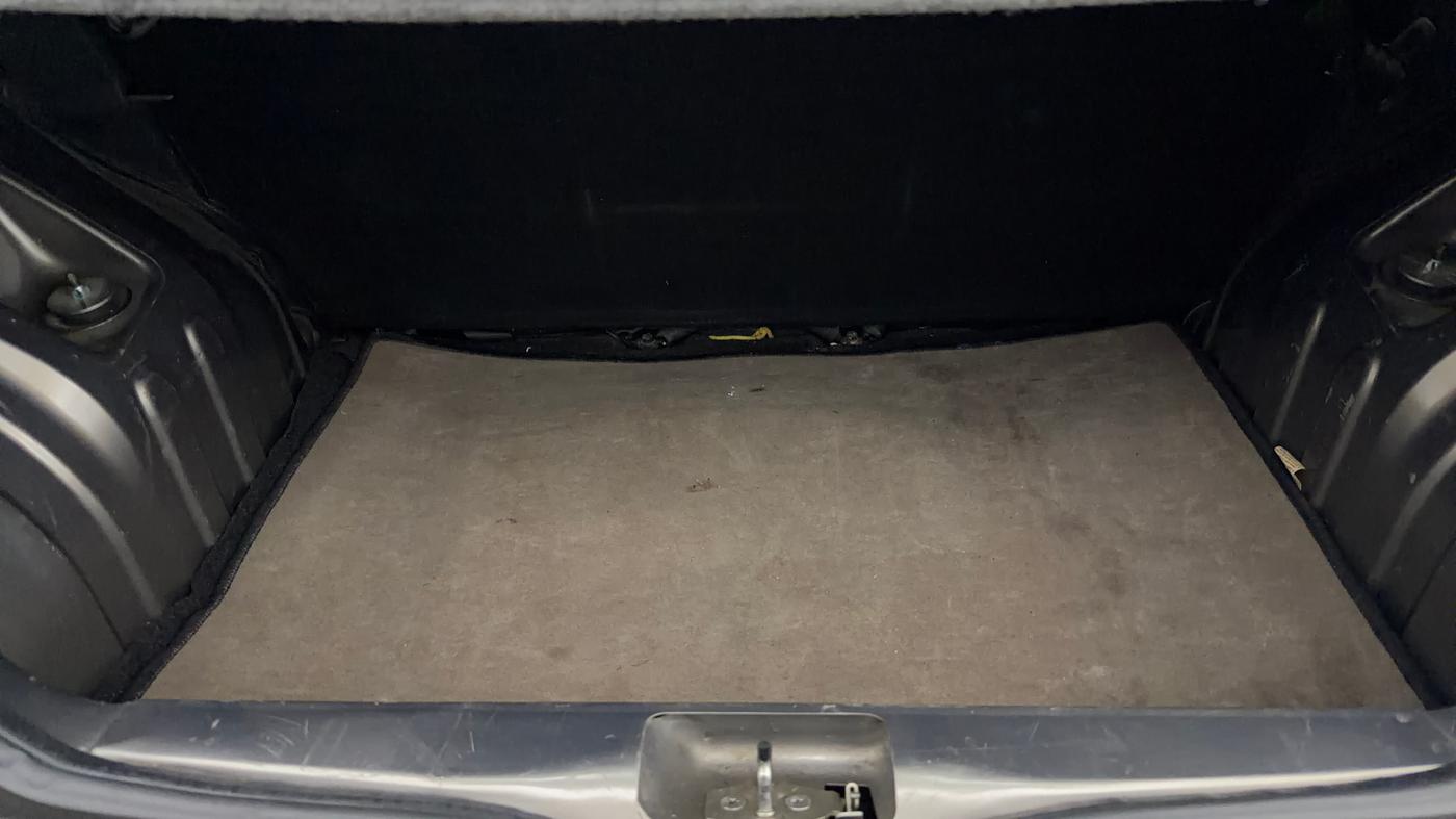 2016 Renault Kwid RXT 0.8, Petrol, Manual, 38,065 km, Boot Inside