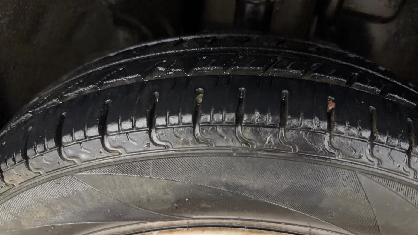 2016 Renault Kwid RXT 0.8, Petrol, Manual, 38,065 km, Right Front Tyre Tread