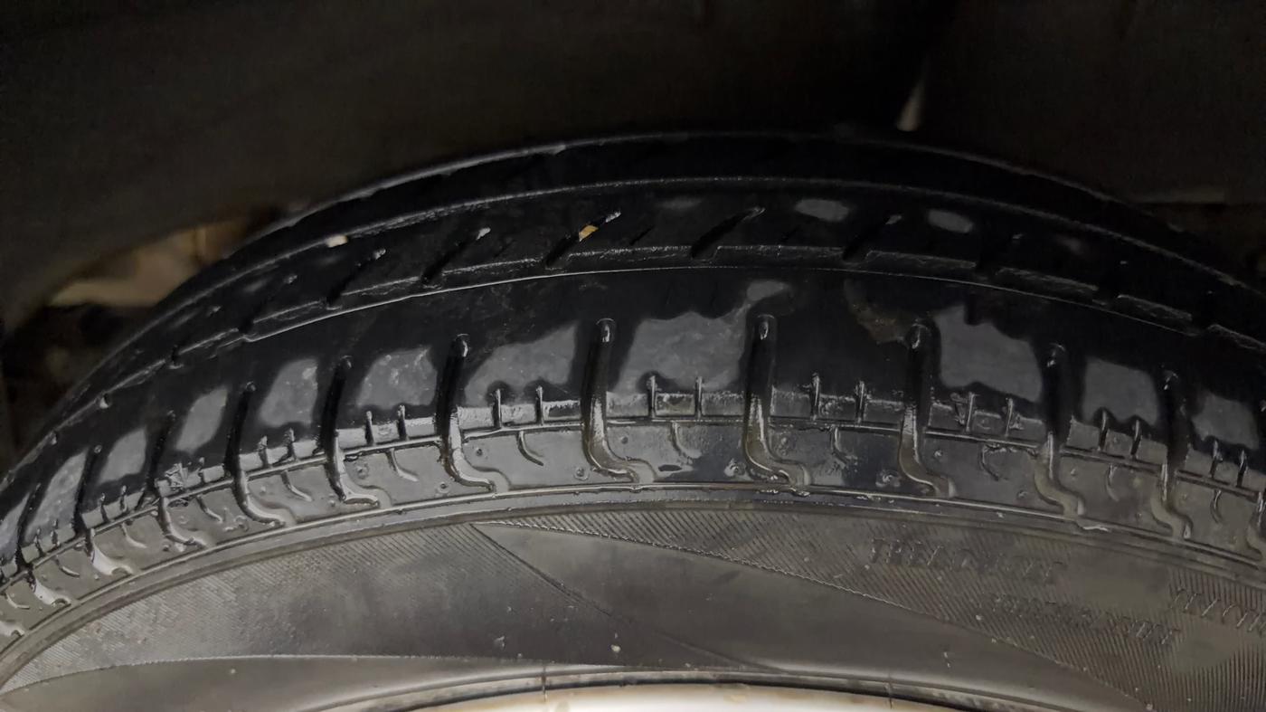 2016 Renault Kwid RXT 0.8, Petrol, Manual, 38,065 km, Left Rear Tyre Tread