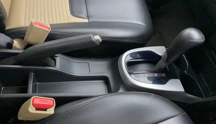 2017 Honda Jazz 1.2L I-VTEC V AT, Petrol, Automatic, 90,727 km, Gear Lever