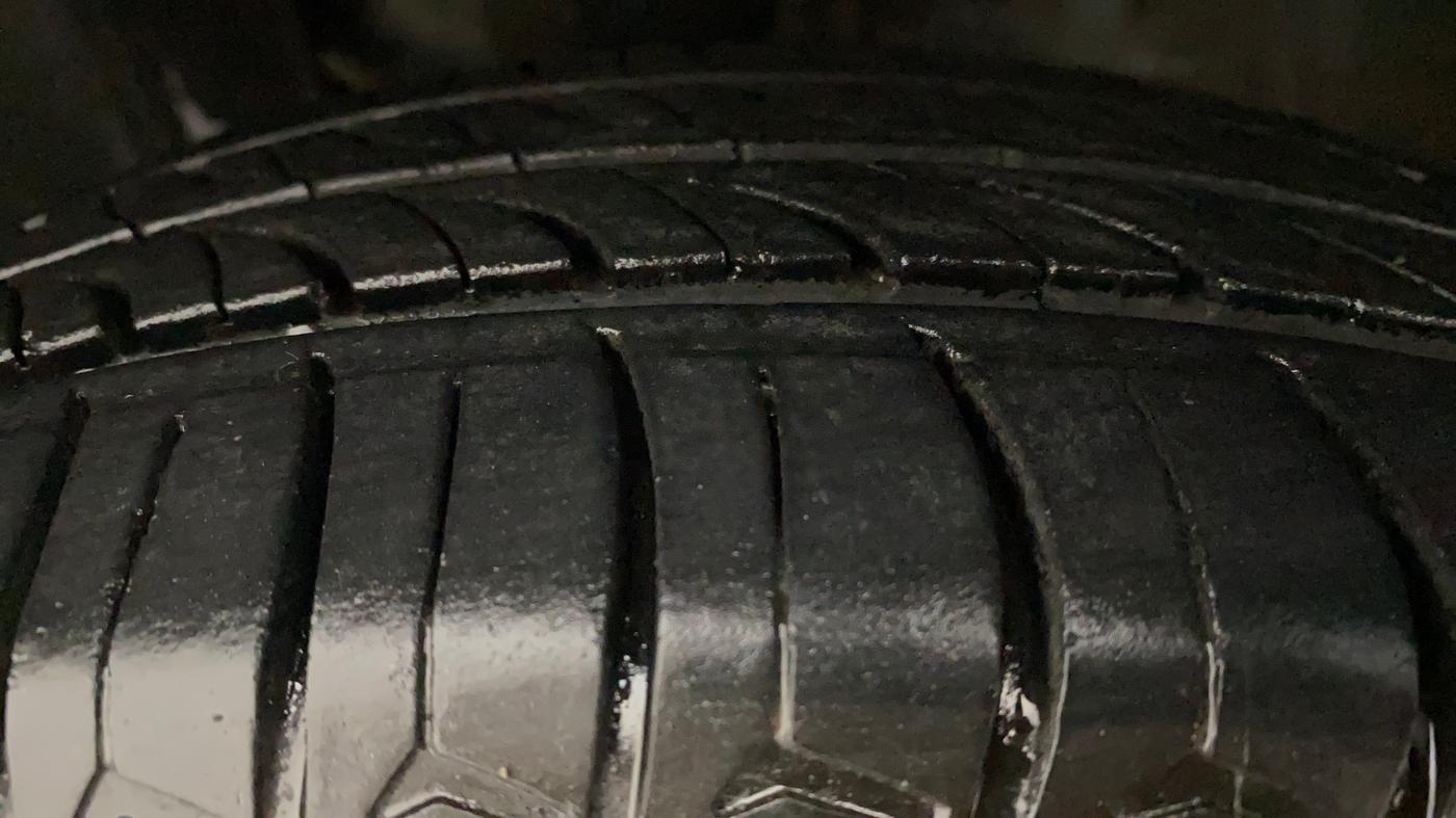 2019 Maruti New Wagon-R ZXI 1.2, Petrol, Manual, 96,908 km, Left Front Tyre Tread